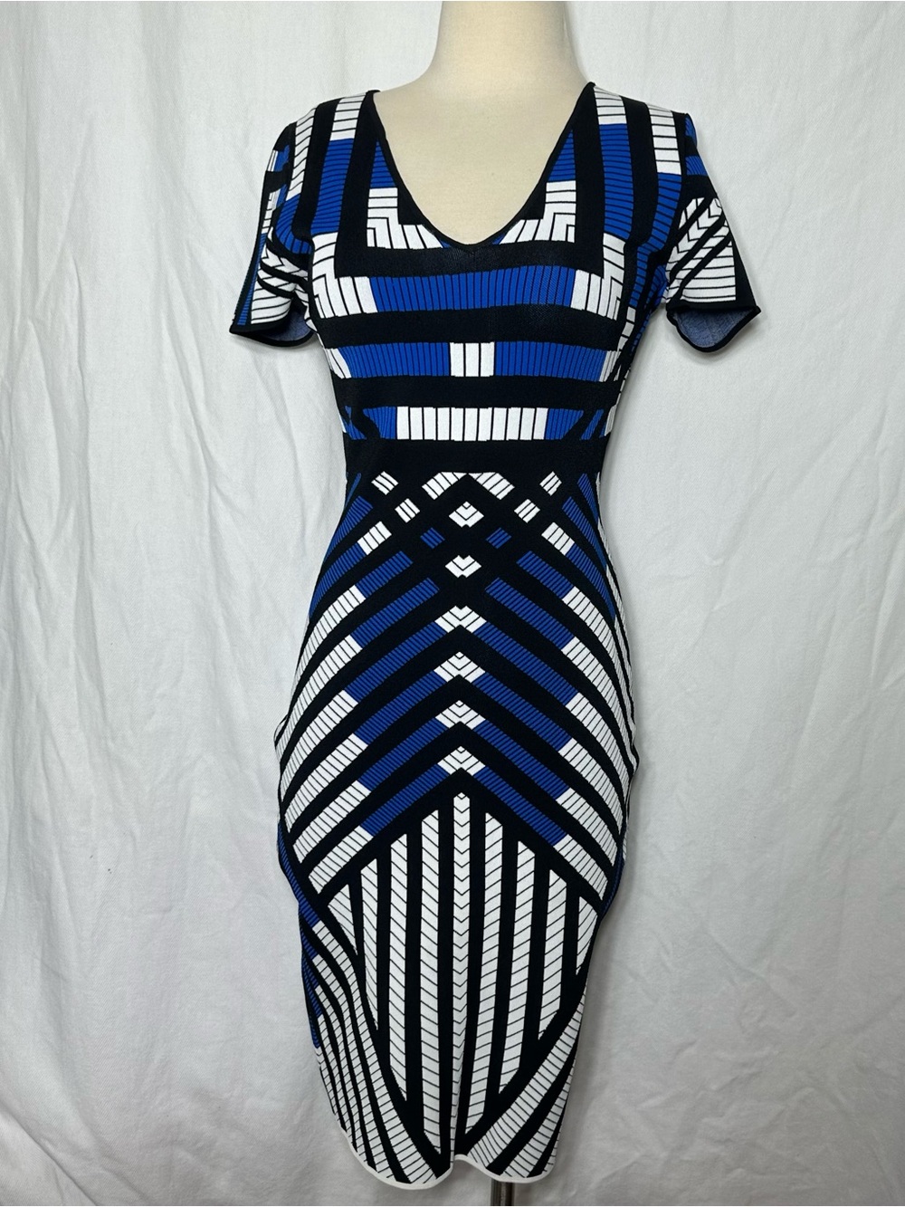 Diane von Furstenberg Runway Lorraine Ponte BlueBoackWhite Geometric SheathDress